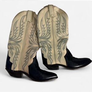 CODE WEST Sz 7 Two-Tone Navy and Cream Women's Western Heeled Boots